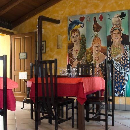 Bed and Breakfast Arco Dei Nobili Монфорте-д'Альба Экстерьер фото
