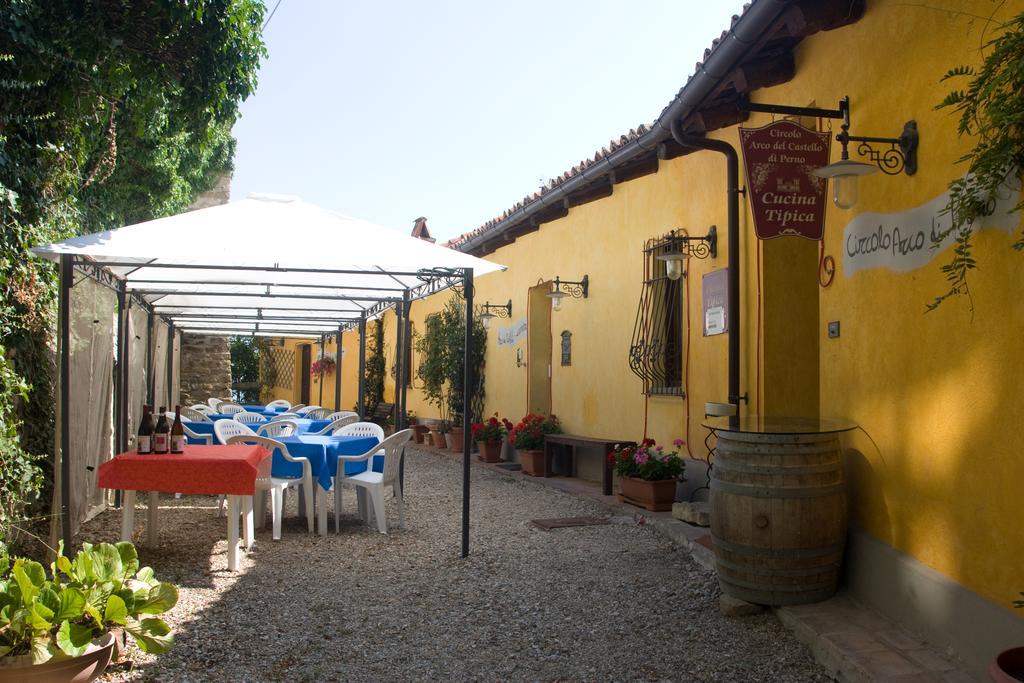 Bed and Breakfast Arco Dei Nobili Монфорте-д'Альба Экстерьер фото