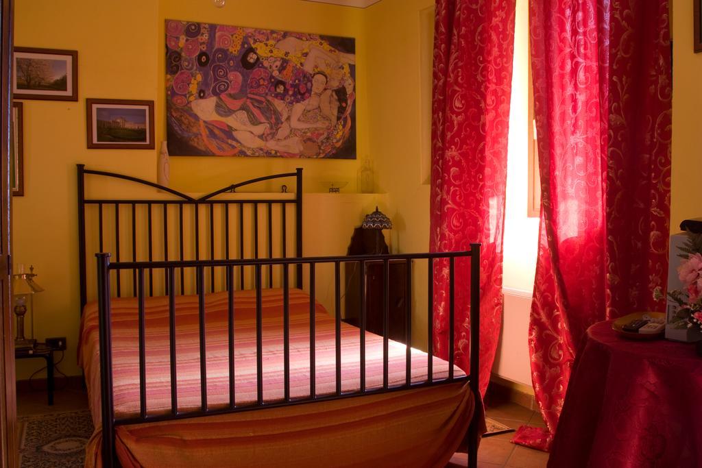 Bed and Breakfast Arco Dei Nobili Монфорте-д'Альба Экстерьер фото